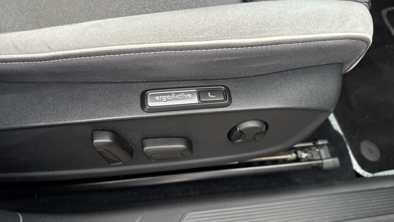 Volkswagen ID.3 150kW Tour Pro S 77kWh 5dr Auto Electric Hatchback